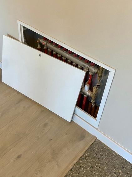 Apartament cu 3 camere semidecomandat în Florești