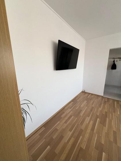 Apartament cu 3 camere semidecomandat, mobilat în Iancului