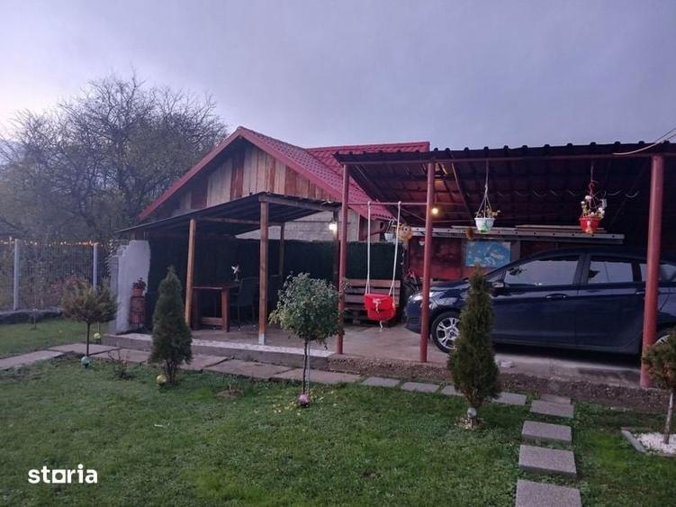 Casa tip duplex, an constr 1995, Bucov - 2