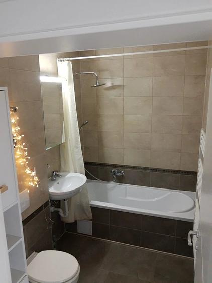 Apartament cu 3 camere decomandat în Aradului