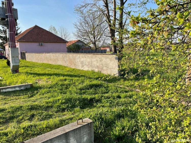 Teren de 3874 mp, în Jabăr