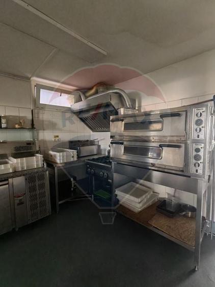Casă cu 6 camere cu Teren 182 Mp în Central