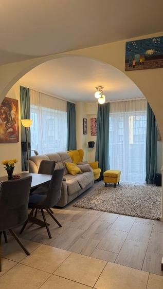 Apartament cu 5 camere decomandat, mobilat în Pantelimon
