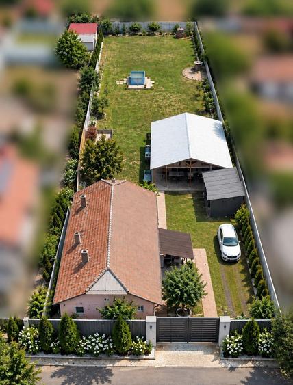 Casă cu 4 camere în Săcălaz