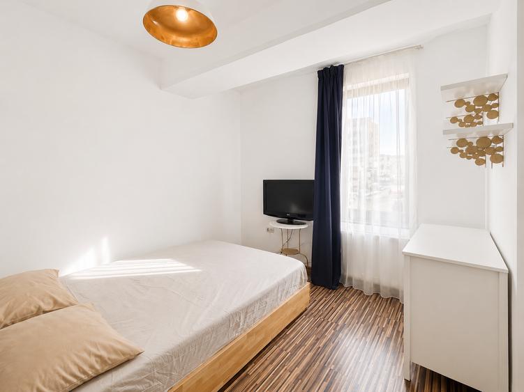 Apartament cu 2 camere decomandat în Universitate