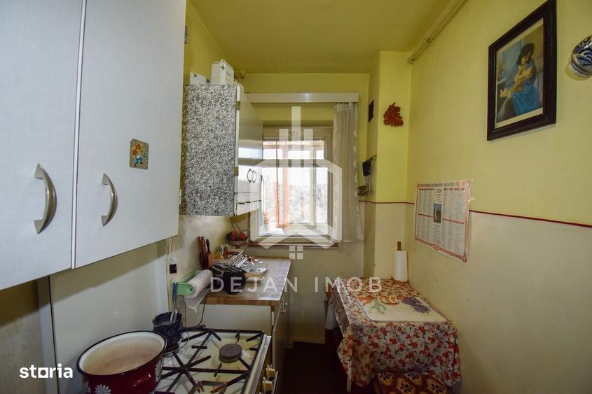 Garsonieră decomandată în Central