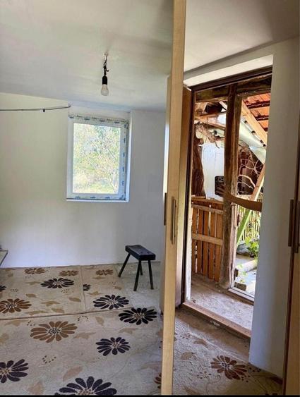 Casă cu 4 camere în Ohaba Română