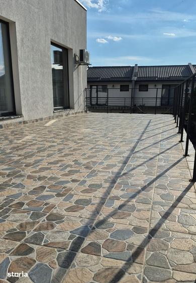 Casă cu 4 camere cu Teren 561 Mp în Central