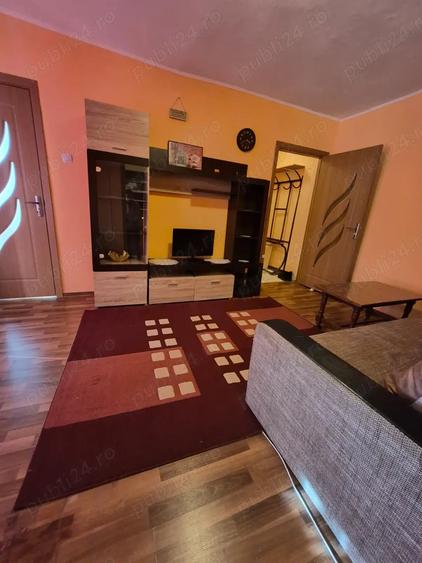 Apartament cu 2 camere semidecomandat în Central