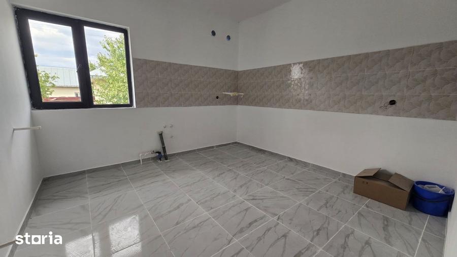 Casă cu 3 camere cu Teren 420 Mp în Holboca
