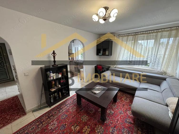 Apartament cu 3 camere semidecomandat în Ultracentral