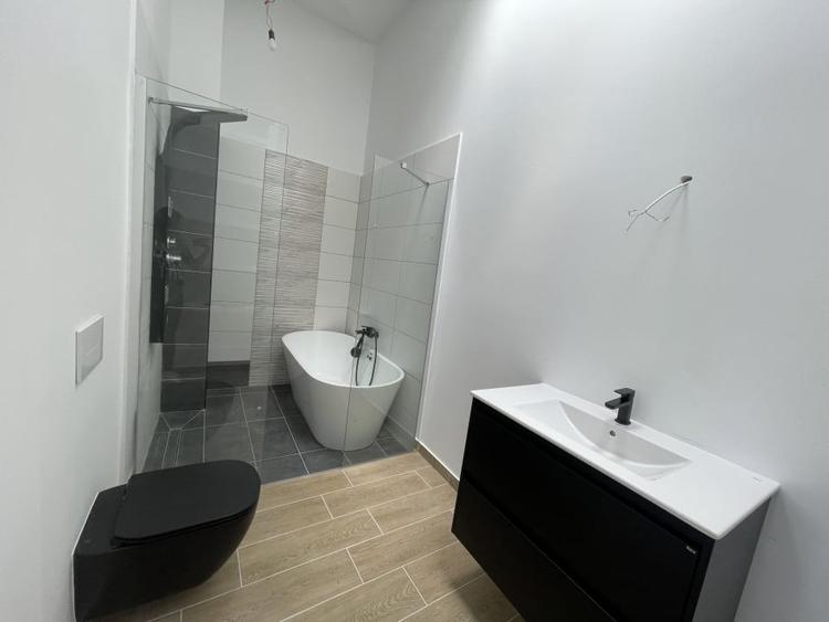 Apartament cu 2 camere semidecomandat, mobilat în Grivița