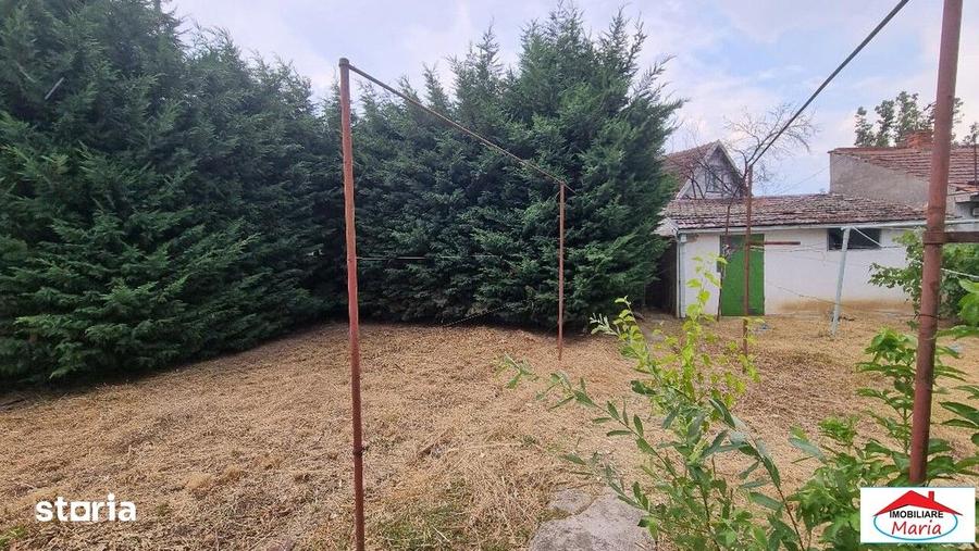 Casă cu 3 camere cu Teren 421 Mp în Titulescu