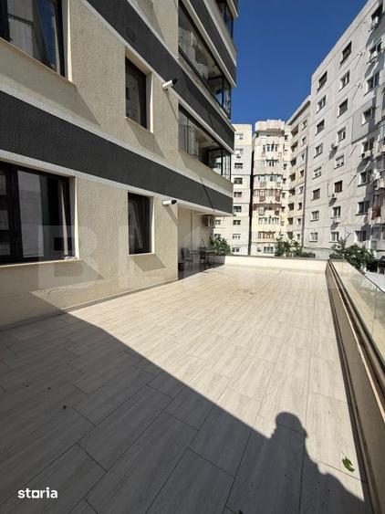 Apartament cu 2 camere în Micro 17