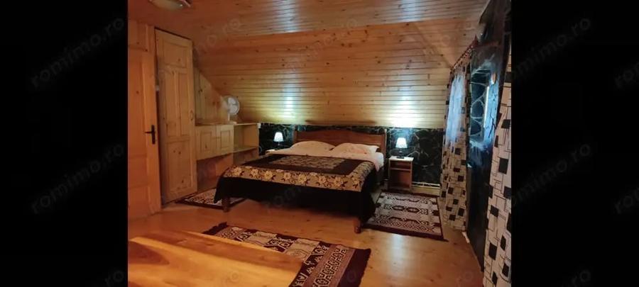 Casă cu 6 camere cu Teren 3035 Mp în Polovragi