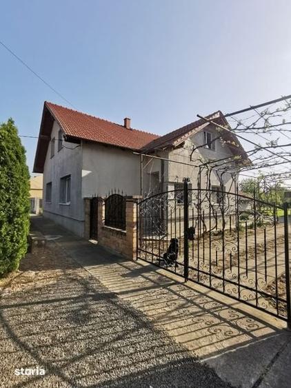 Casă cu 4 camere cu Teren 210 Mp în Halmeu