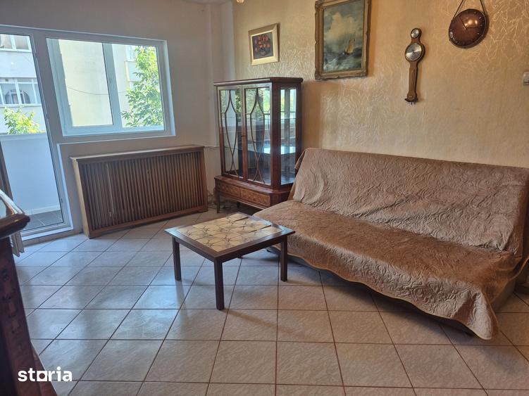 Apartament cu 2 camere semidecomandat în Grivița