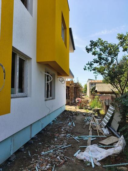 Casă individuală cu 5 camere cu Canalizare în Central