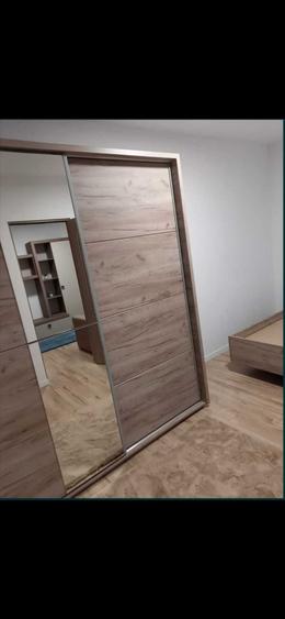 Apartament cu 3 camere semidecomandat în Micro 14