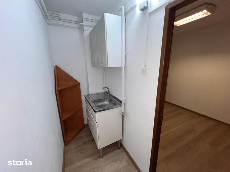Spațiu comercial, de 100 mp, în Calea București