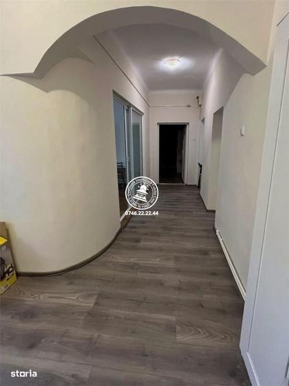 Apartament cu 3 camere în Târgu Cucu