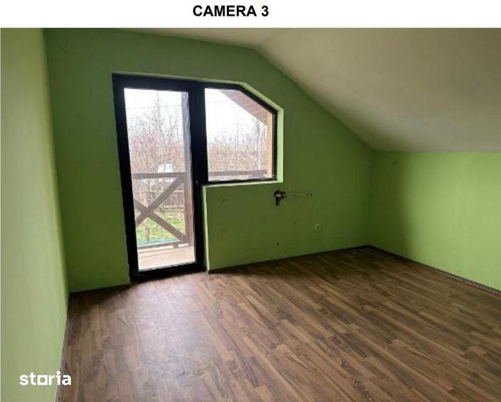 Casă cu 4 camere cu Teren 400 Mp în Letea Veche