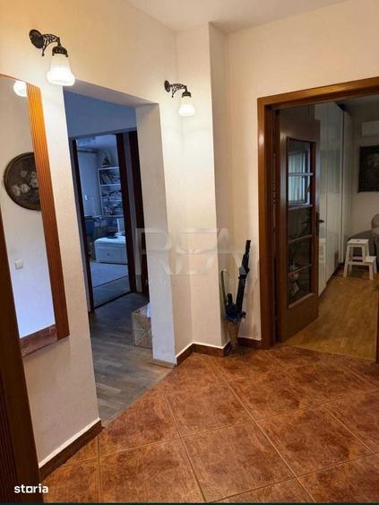 Apartament cu 3 camere decomandat în Nerva Traian
