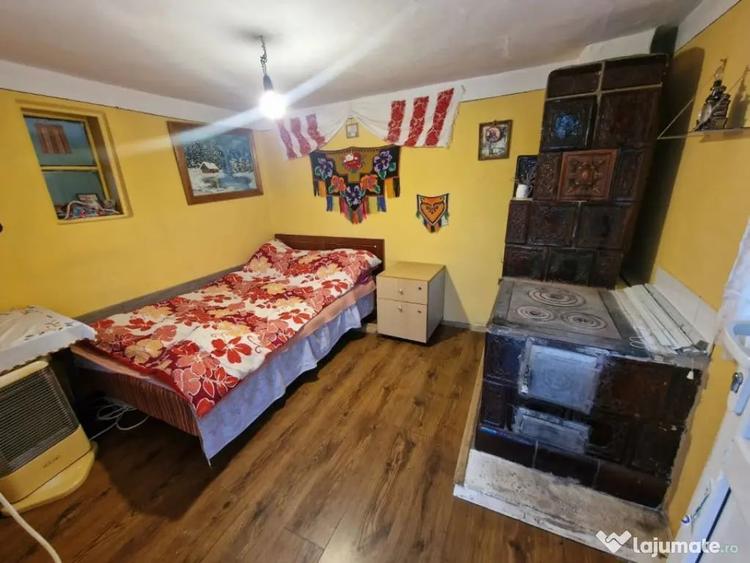 Casă cu 3 camere cu Teren 2100 Mp în Lunca