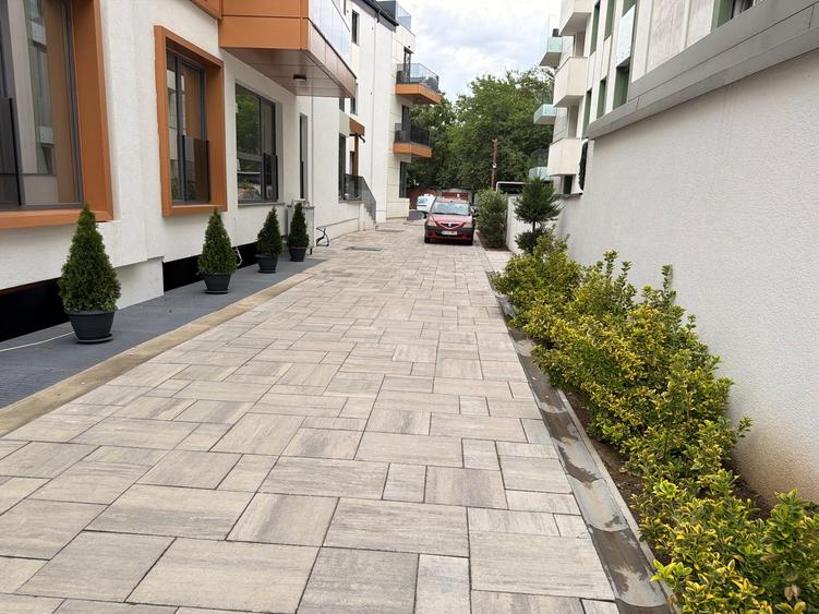 Apartament cu 3 camere decomandat în P-ța Muncii