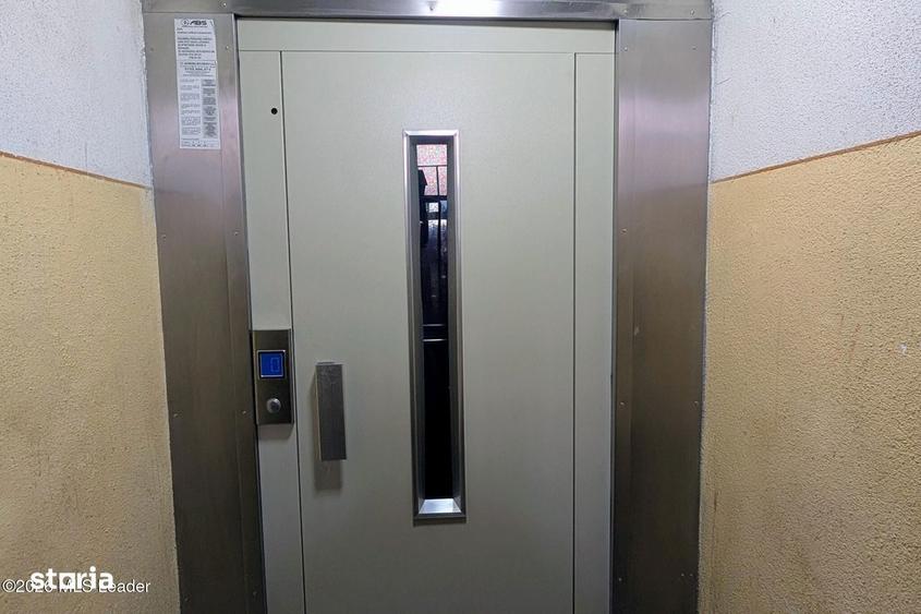 Apartament cu 2 camere decomandat, mobilat în Eroii Revoluției