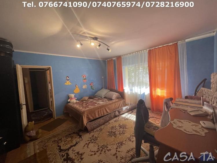 Apartament cu 2 camere semidecomandat, mobilat în Debarcader