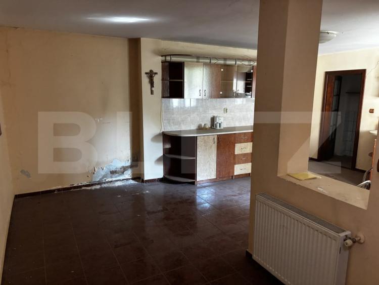 Casă cu 3 camere cu Teren 200 Mp în Central