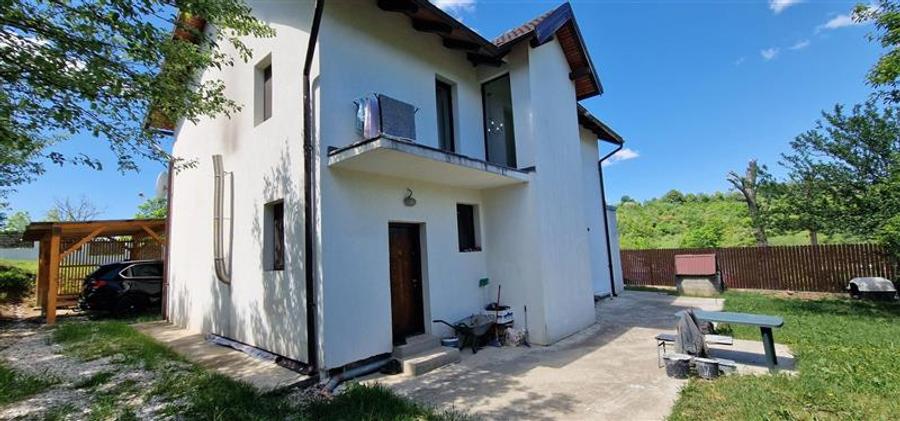 Casă cu 5 camere cu Teren 993 Mp în Calea Caransebeșului