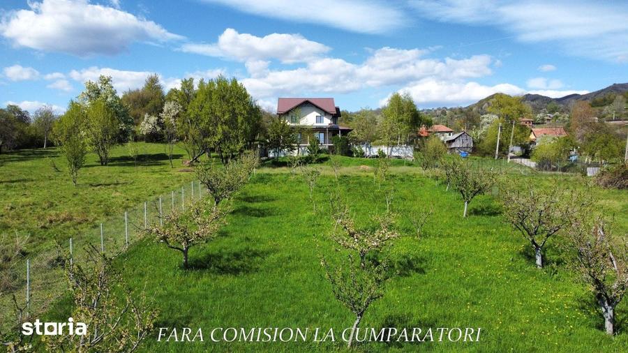 Casă cu 6 camere cu Teren 2327 Mp în Berislăvești