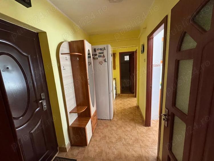 Apartament cu 2 camere decomandat în Micro 19