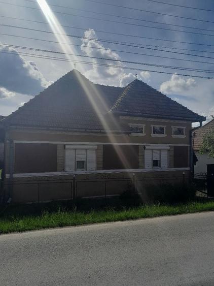 Casă cu 4 camere în Toaca