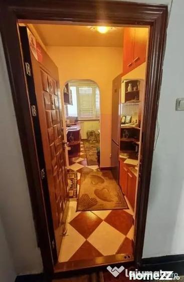 Apartament cu 2 camere semidecomandat în Lacul Tei