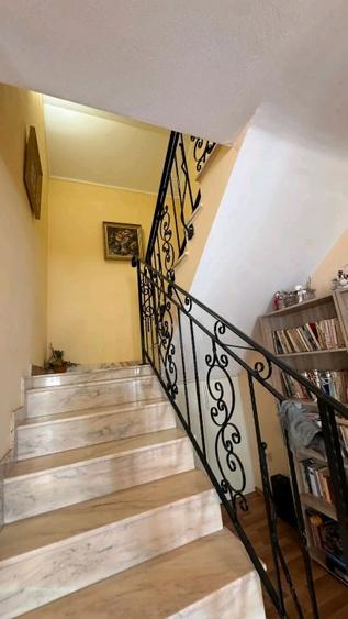 Casă individuală cu 5 camere cu Canalizare în Oncea