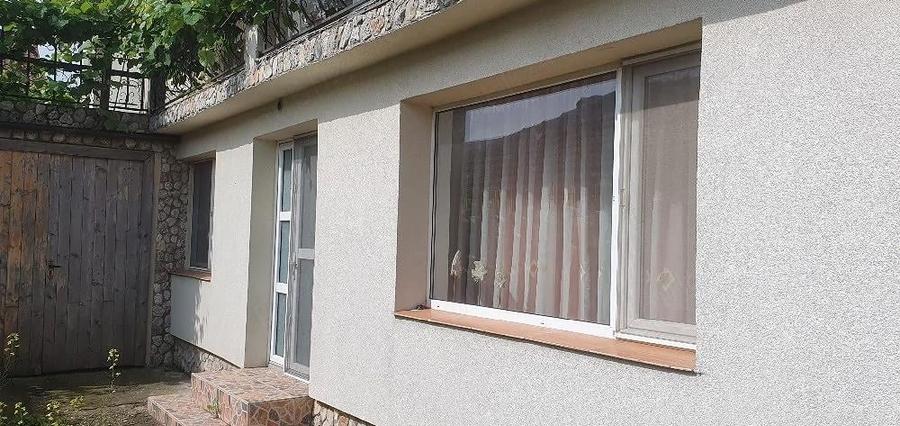 Casă cu 1 camere cu Teren 250 Mp în Central