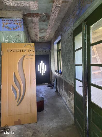 Casă cu 5 camere cu Teren 1600 Mp în Zorlențu Mare