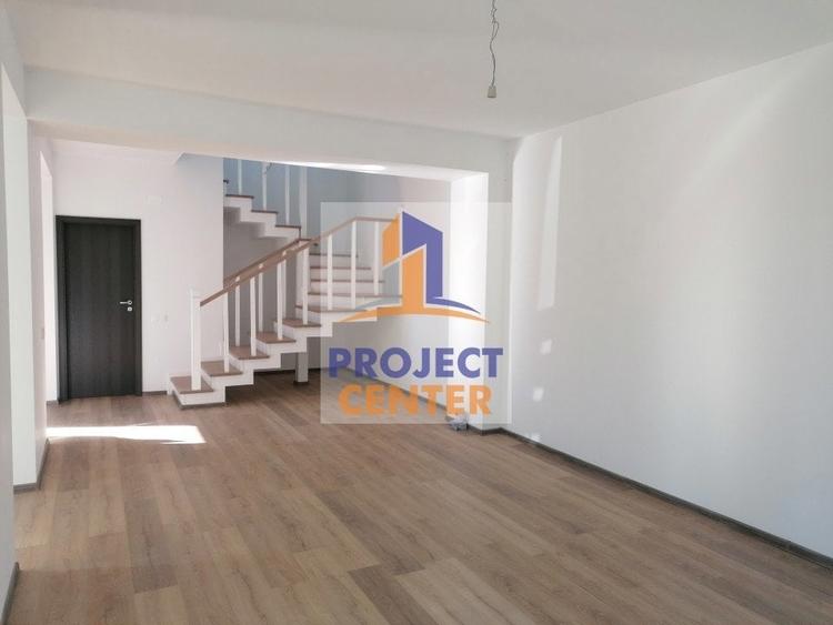 Casă cu 4 camere cu Teren 250 Mp în Budeasa