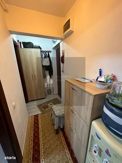 Apartament cu 3 camere semidecomandat în Giurgiului