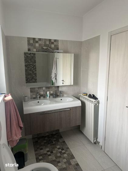 Casă cu 5 camere cu Teren 280 Mp în Bucureștii Noi