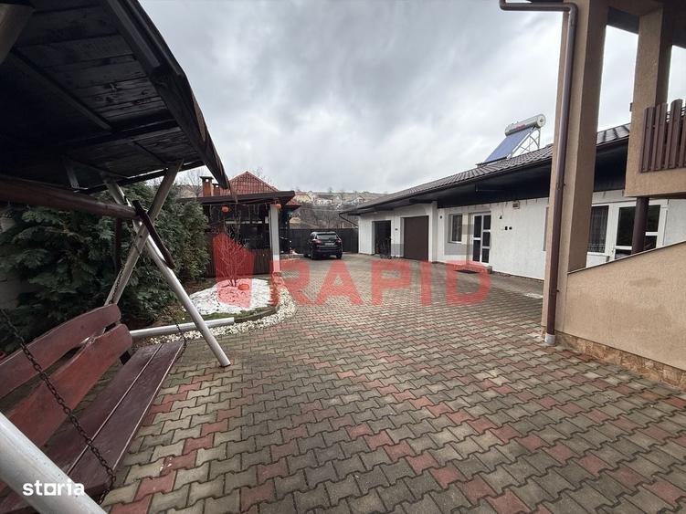 Casă cu 4 camere cu Teren 2650 Mp în Dumitra