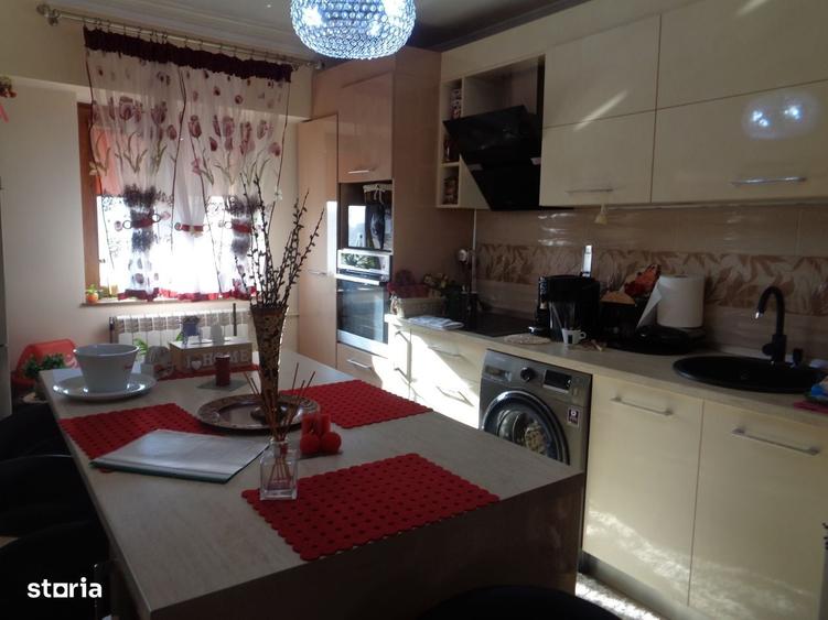 Apartament cu 2 camere în Intim