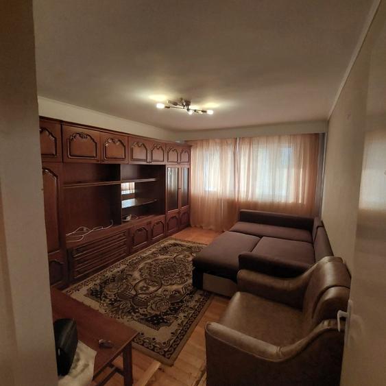 Apartament cu 2 camere decomandat în Craiovei