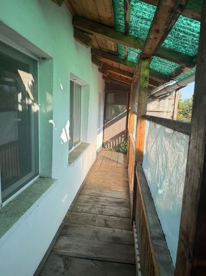 Casă cu 4 camere în Șandra