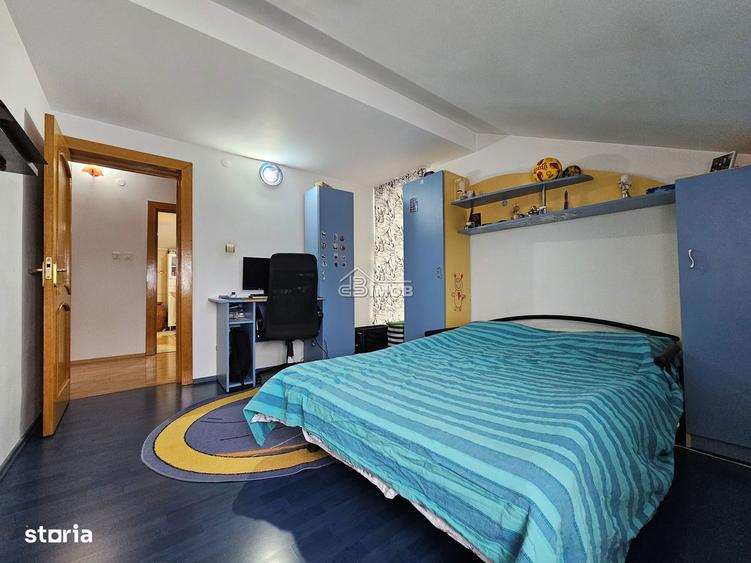 Casă cu 5 camere cu Canalizare în Micro 2