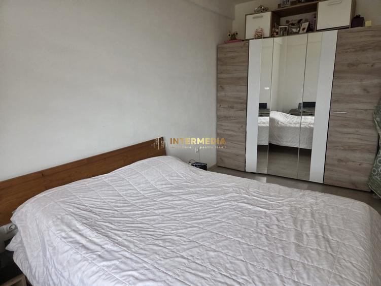 Apartament cu 3 camere decomandat, mobilat în Ampoi 3