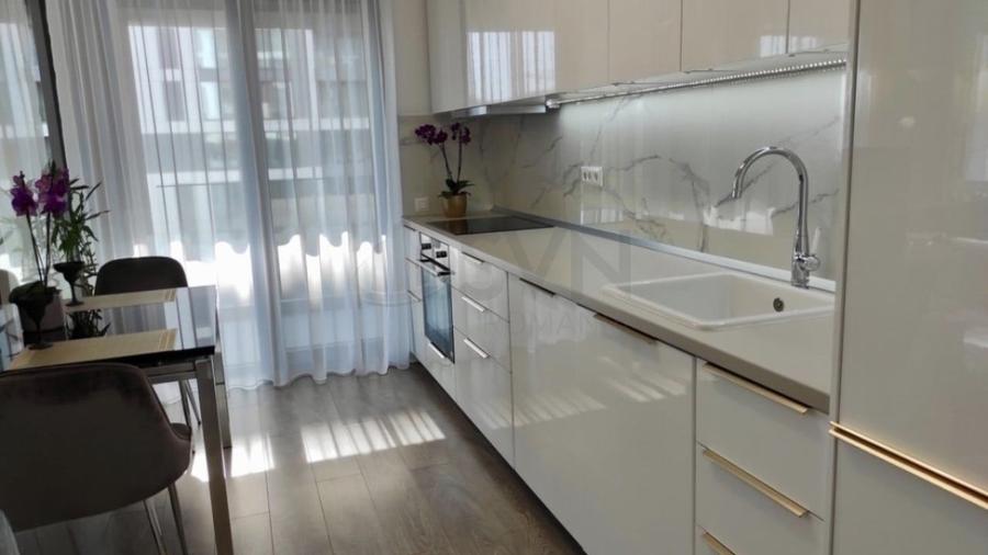 Apartament cu 2 camere decomandat în Pipera